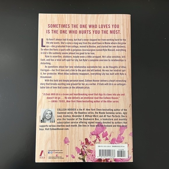 It Ends With Us by Colleen Hoover - Picture 2 of 4